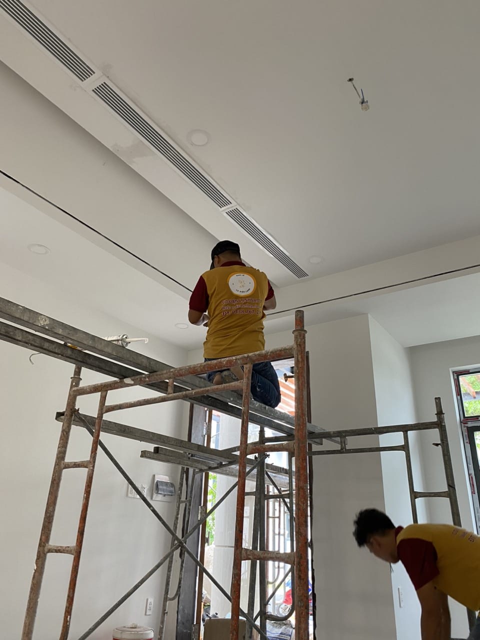 LẮP ĐẶT TRỌN GÓI MÁY LẠNH ÂM TRẦN ỐNG GIÓ THỦ ĐỨC CHUYÊN NGHIỆP