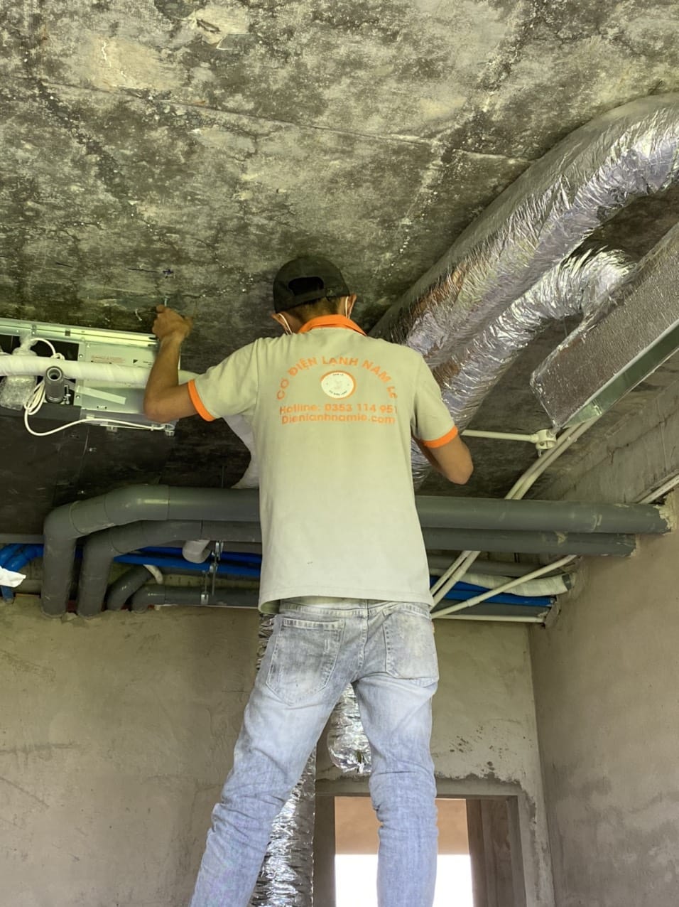 THI CÔNG MÁY LẠNH ÂM TRẦN QUẬN 11