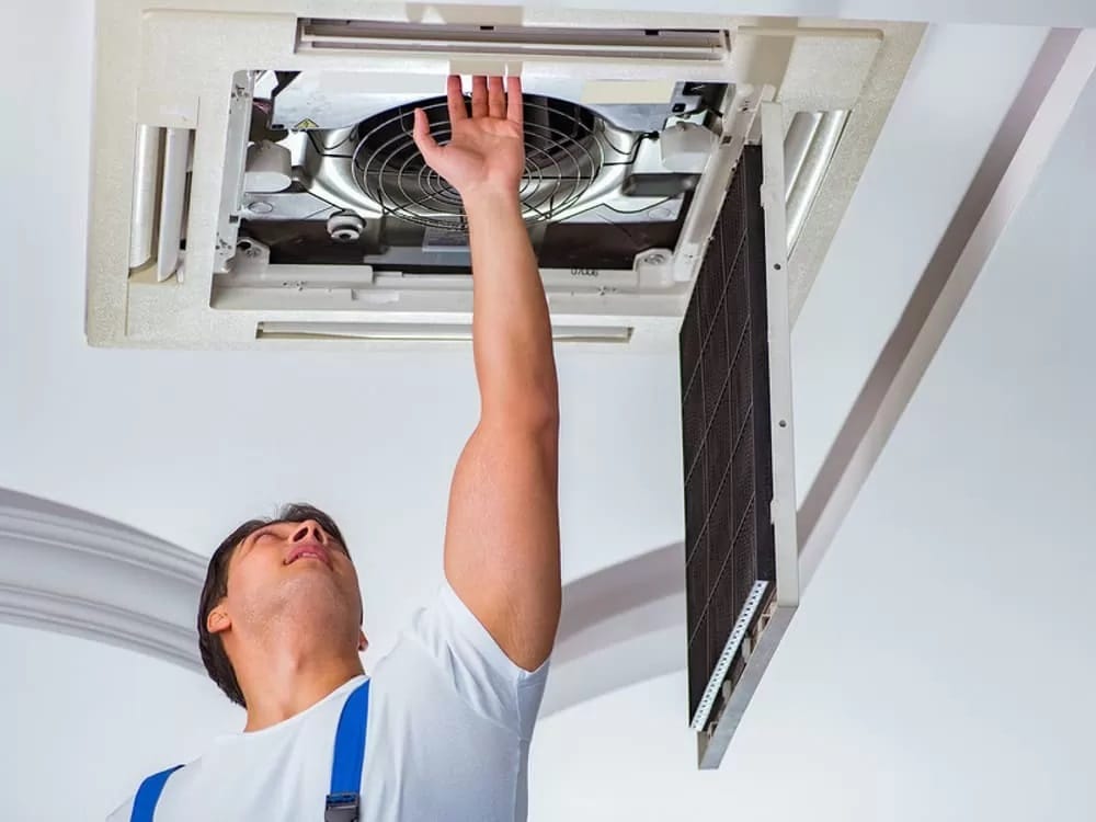 DỊCH VỤ VỆ SINH MÁY LẠNH QUẬN 12 TRỌN GÓI GIÁ RẺ