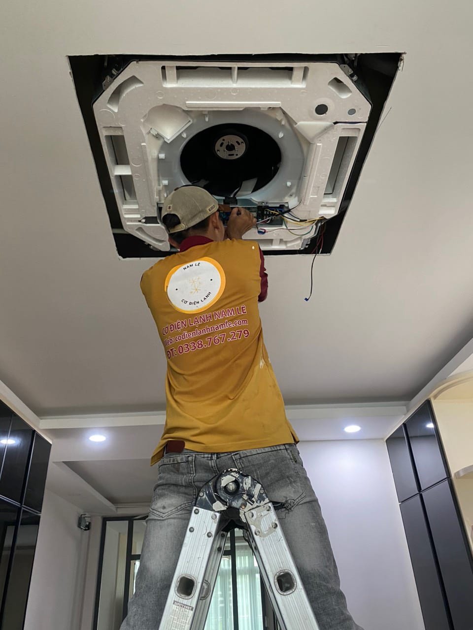 DỊCH VỤ LẮP ĐẶT MÁY LẠNH GIẤU TRẦN NỐI ỐNG GIÓ TẠI MIỀN NAM CHUYÊN NGHIỆP